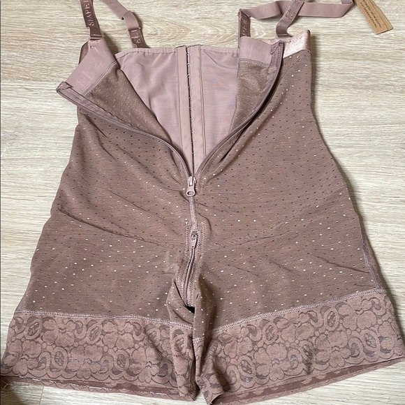 Shapellx - Picture 2 of 10